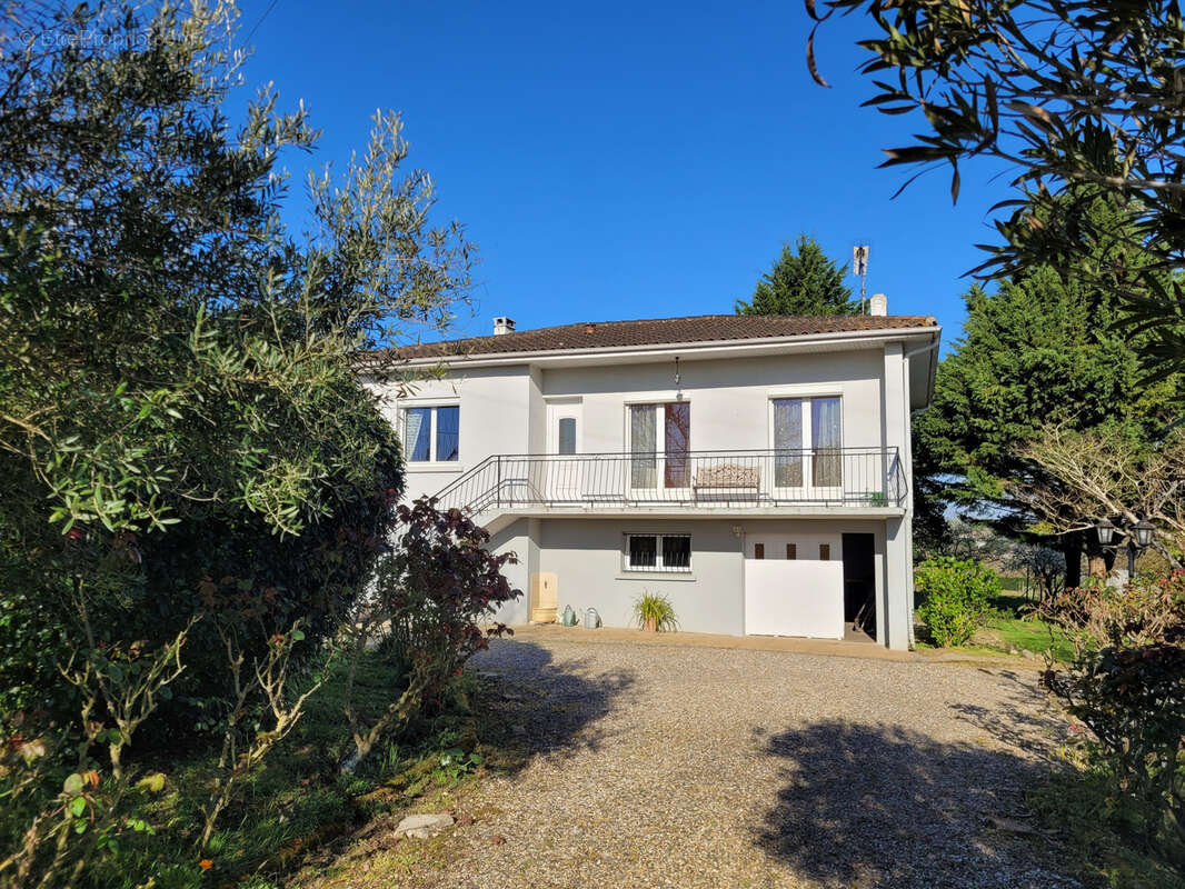 Maison à SAINTE-BAZEILLE