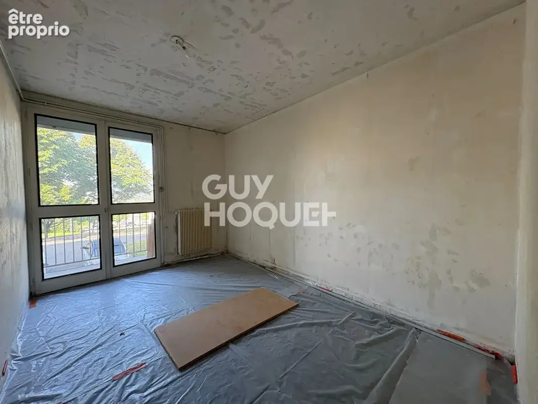 Spacieux T5 à rénover de 105,51 m² avec balcons et cave - photo 8