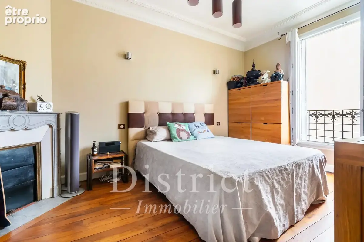 Rue Desnouettes. Superbe appartement 65 m². Vue dégagée et balcon. - photo 7