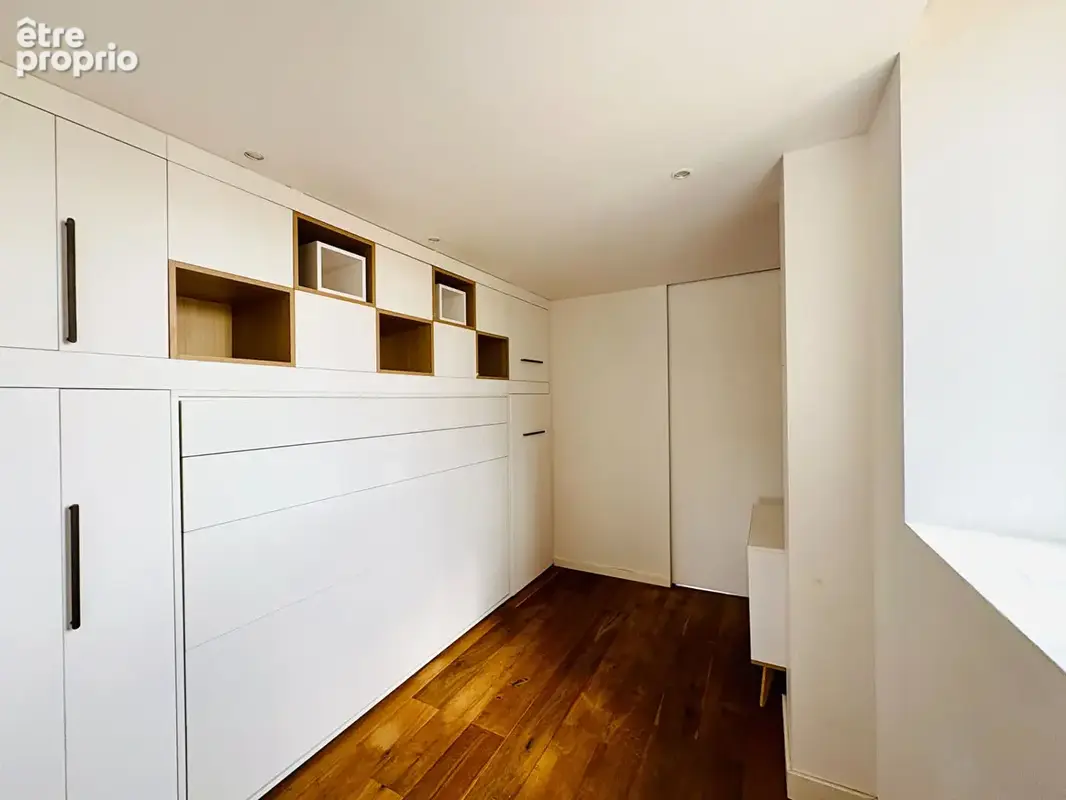 BORDEAUX Saint-Michel - Appartement T3 de caractère - Vue exceptionnelle sur la Flèche St Michel - photo 15