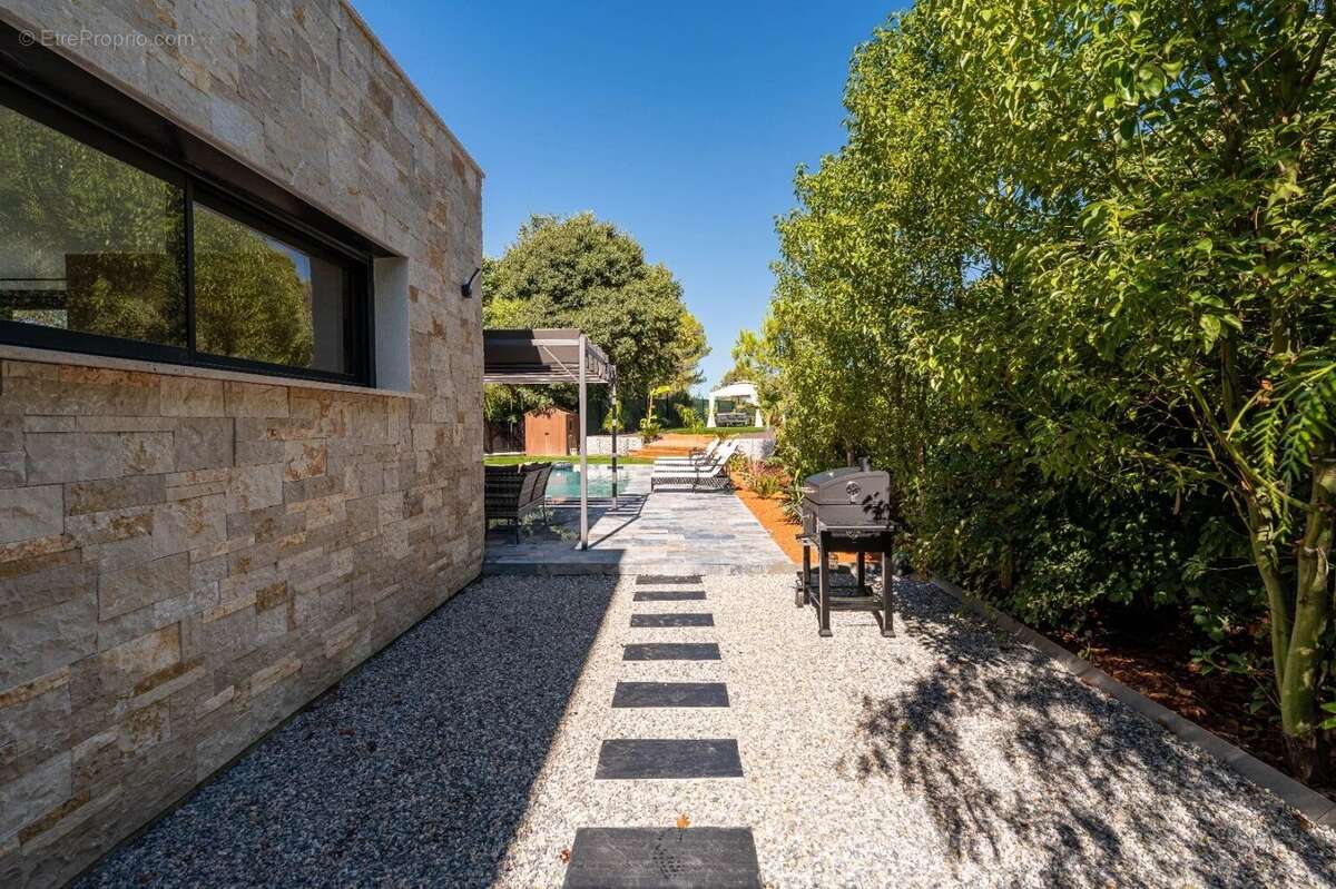 Maison à MOUGINS