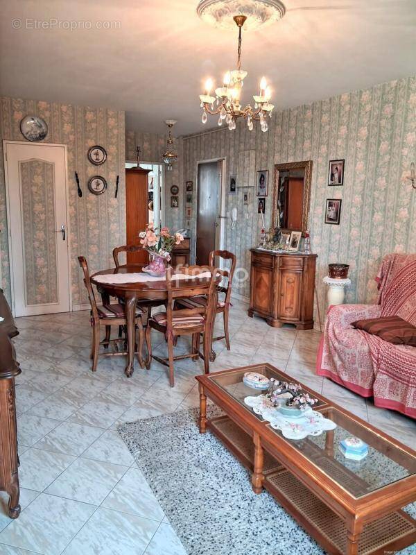 Appartement à MARSEILLE-11E