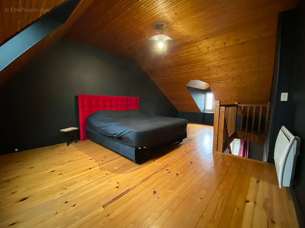 Maison à SAINT-PIERRE-DU-REGARD