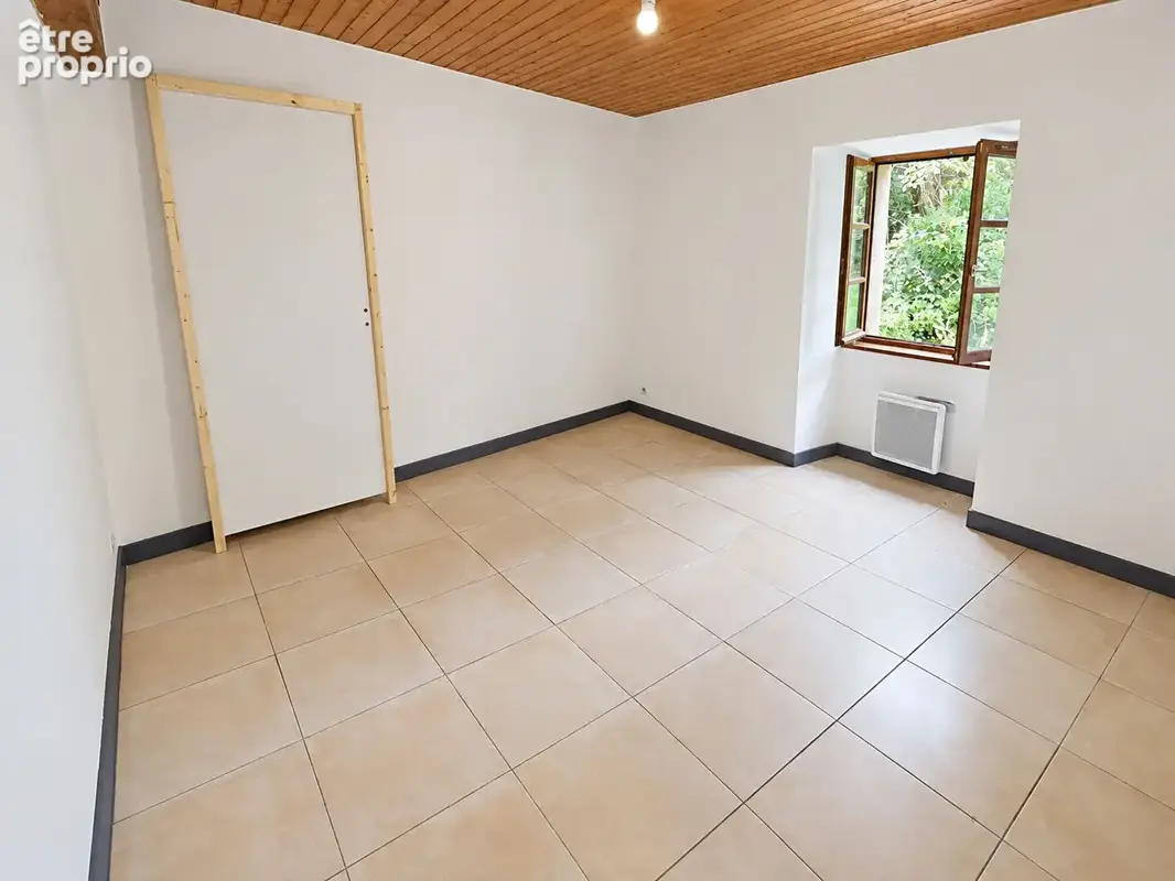 Ensemble immobilier de 3 maisons - Environ 253 m² habitables - 7 chambres - Terrain arboré de 2 790 m²  - 3 garages - Toitures r - photo 12