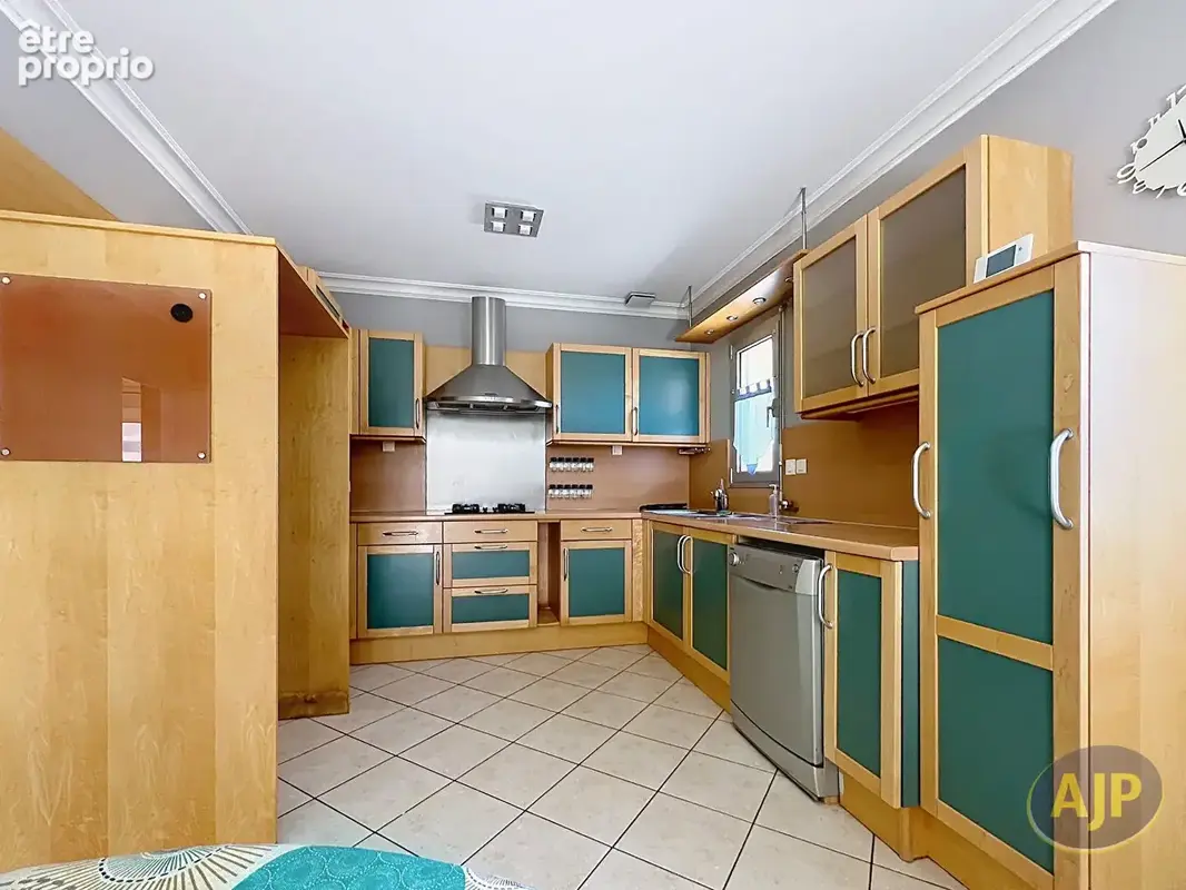 Maison 8 pièces 230 m² à vendre à Segre (49500) - photo 4
