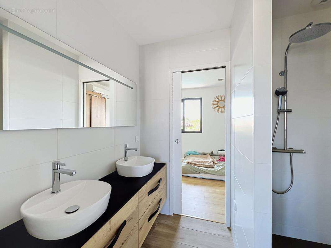 Maison 108 m² à Tosse  - photo 16