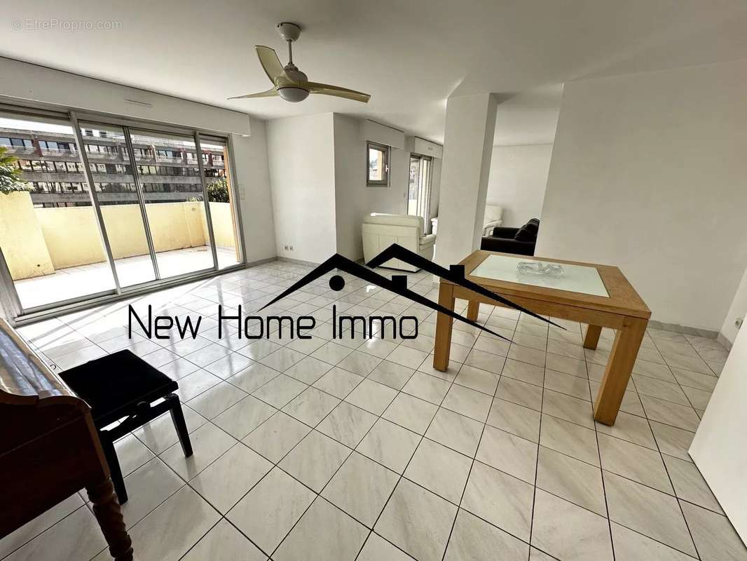 Appartement à MARSEILLE-8E