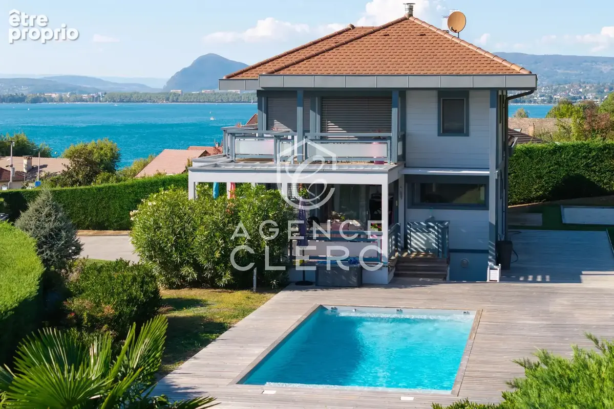 Veyrier-du-Lac,  villa contemporaine  proche et vue lac - photo 1