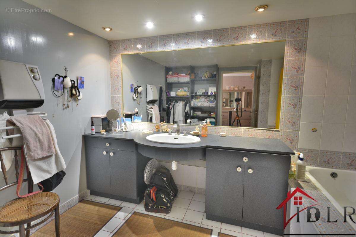 Commerce à BOURBONNE-LES-BAINS