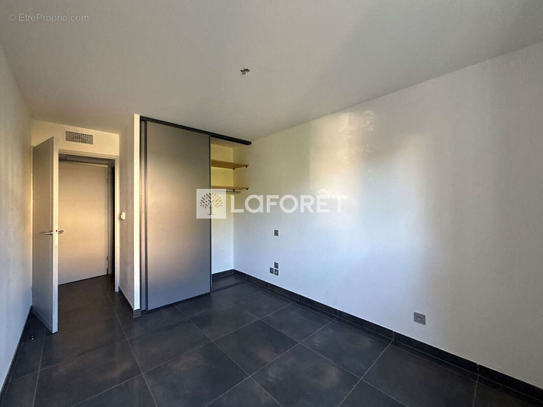 Appartement à LATTES