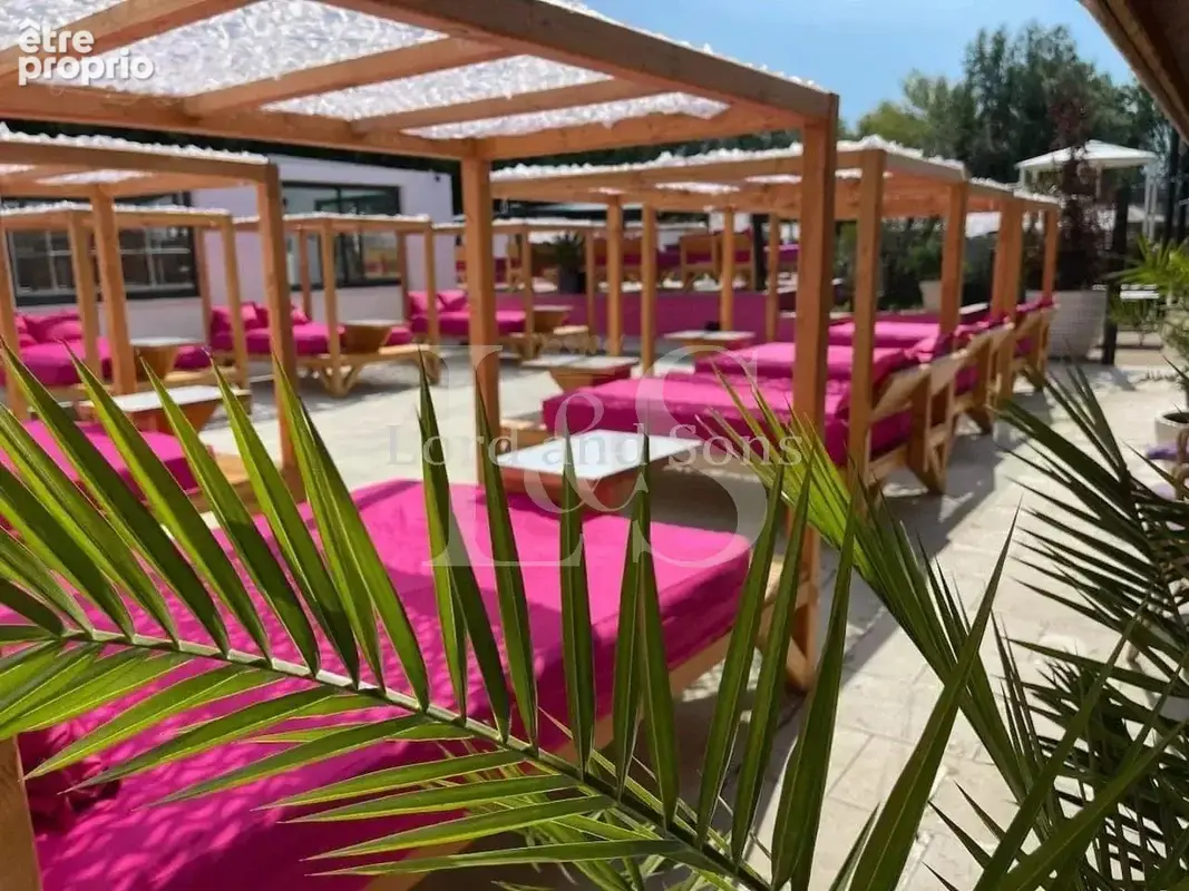 Complexe Événementiel en Drôme Provençale 3000m2 Discothèque, Restaurant, Piscine, Jacuzzi, Gîtes, Chalets - photo 2