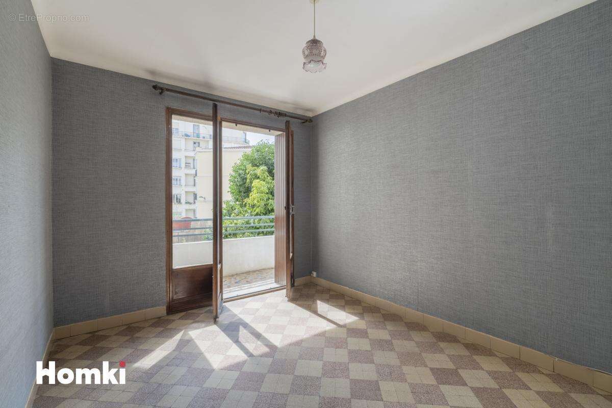 Appartement à MARSEILLE-5E