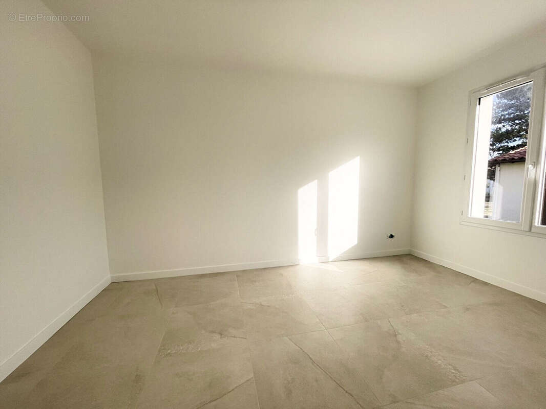 Maison à MESCHERS-SUR-GIRONDE