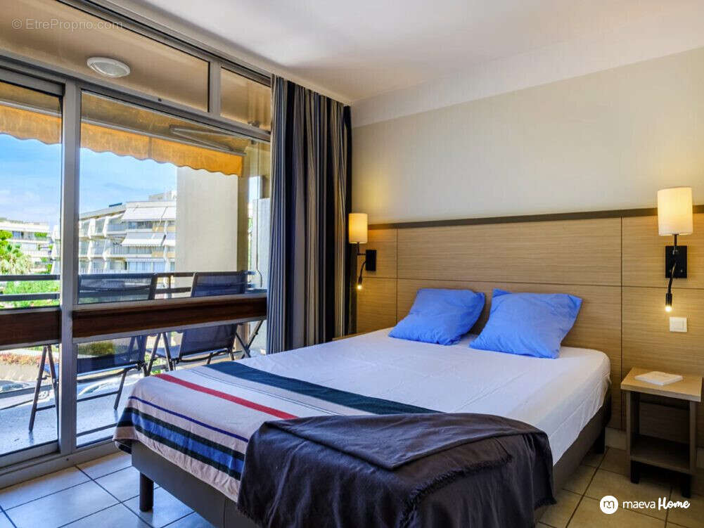 Appartement à SAINT-LAURENT-DU-VAR