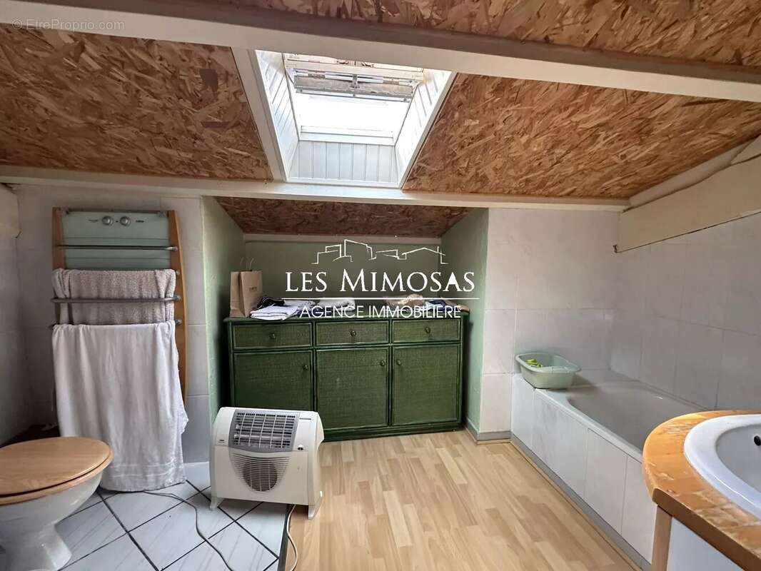 Maison à ROQUEBRUNE-SUR-ARGENS