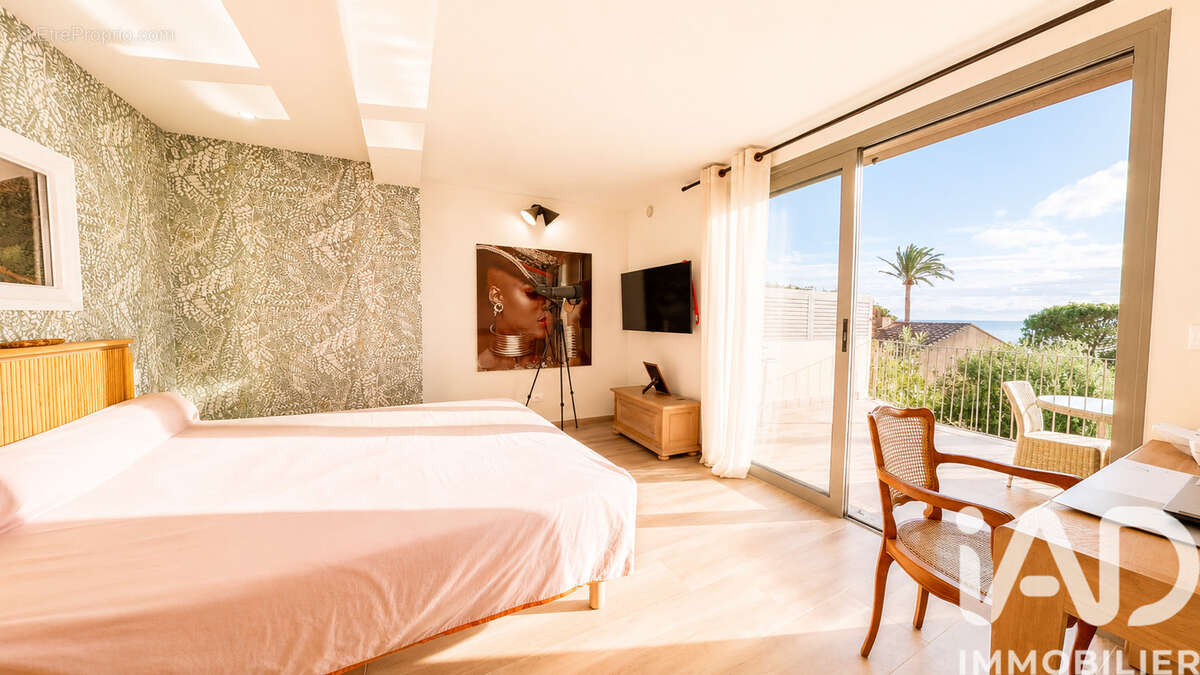 Appartement 106 m² à La Seyne-Sur-Mer  - photo 9