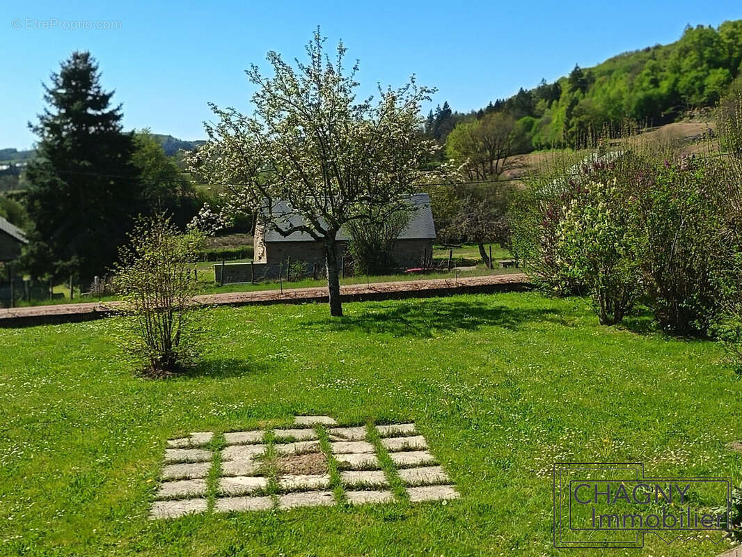 Maison à ALLIGNY-EN-MORVAN