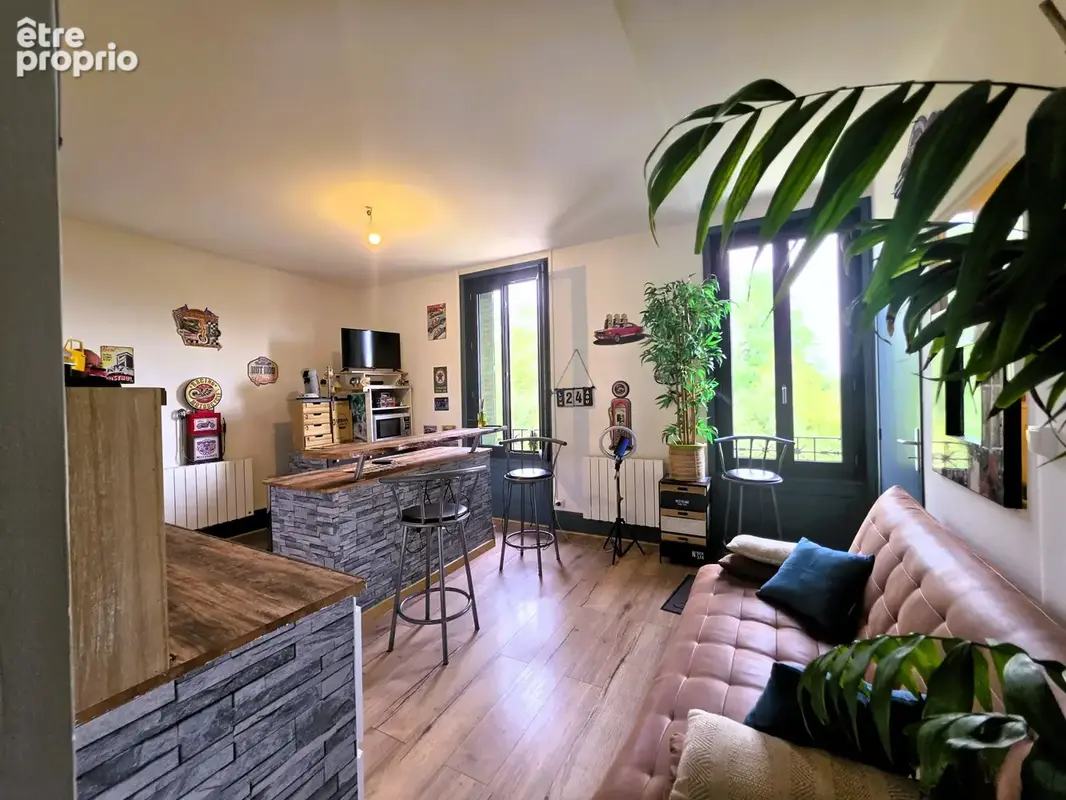 Appartement à REPLONGES