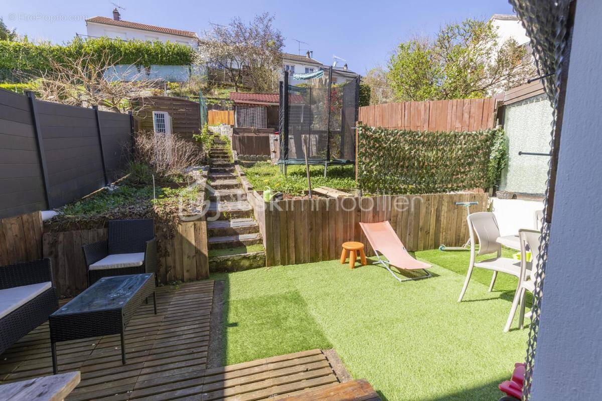 Maison à ARS-SUR-MOSELLE