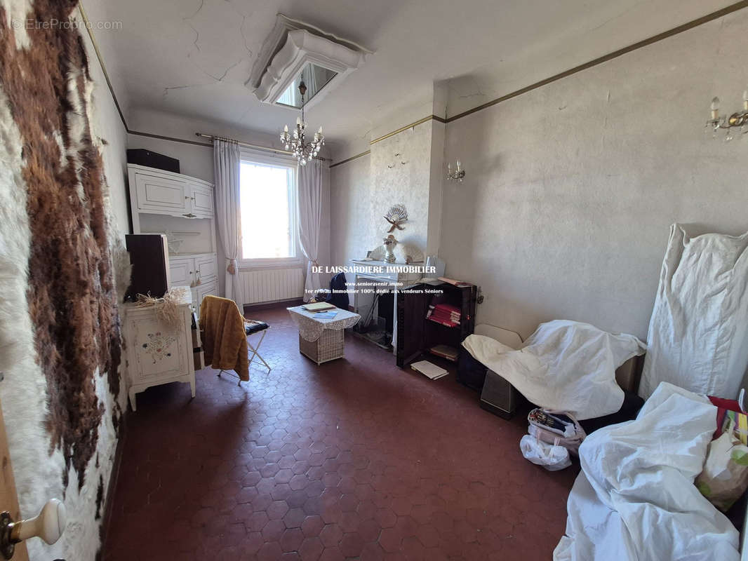 Appartement à MARSEILLE-1E