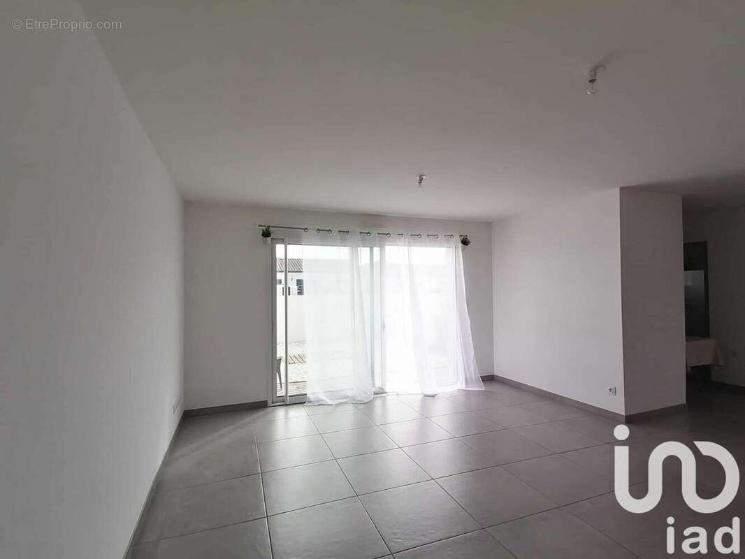 Photo 3 - Maison à CROIX-CHAPEAU