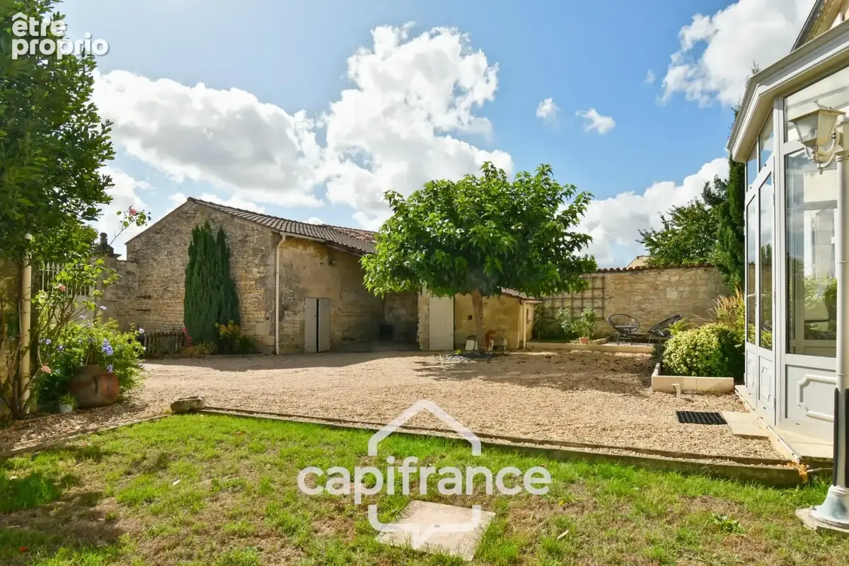 Maison de caractère avec 4 chambres - 6pièces - 268 m² habitables - piscine - jardin et dépendances à BIGNAY - photo 26