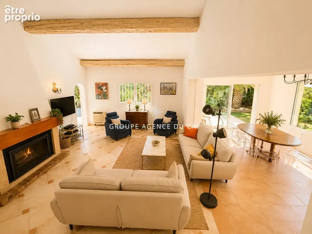 Villa à vendre avec 4 chambres et piscine à 100m des criques de saint-aygulf - photo 10