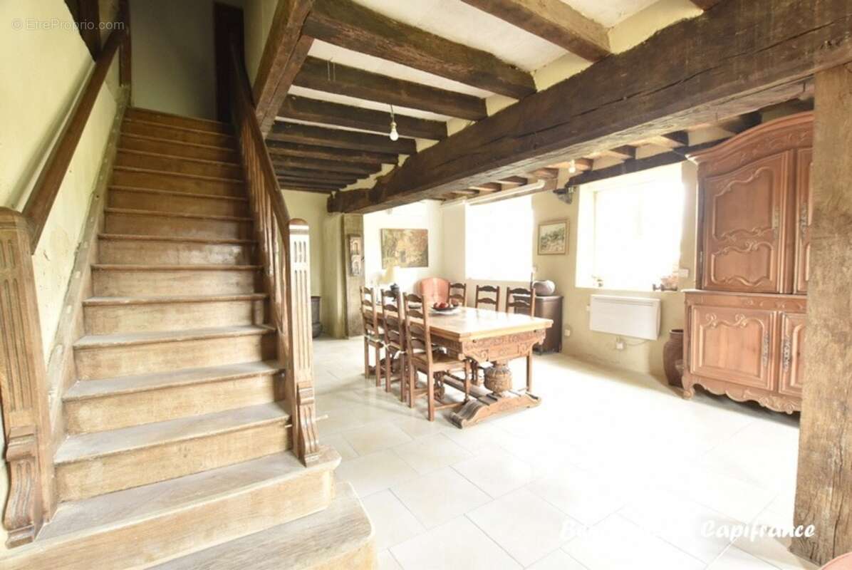 À vendre – Demeure historique en pierre d'environ 260 m² sur 2 hectares – Lapenty (50), à proximité de Saint-Hilaire-du-Harcouët - photo 5