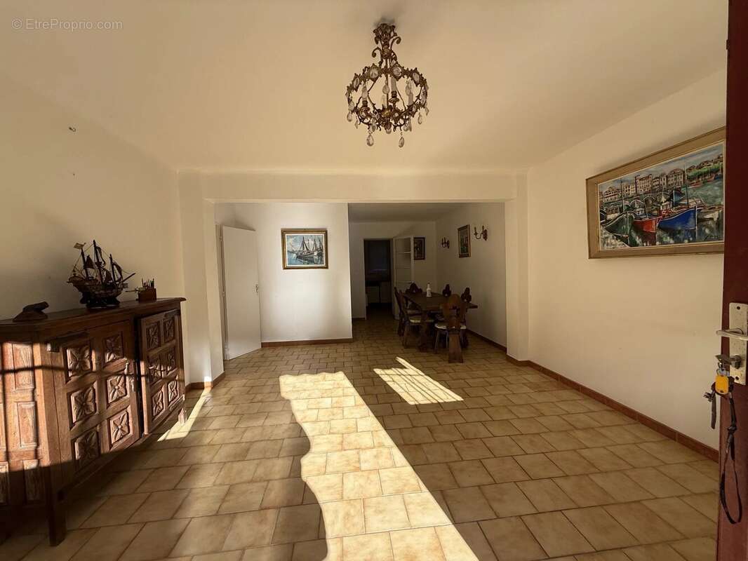Appartement T4 en rez-de-chaussée - Emplacement Privilégié et Calme, Proche Le Moulleau et Plages - photo 5