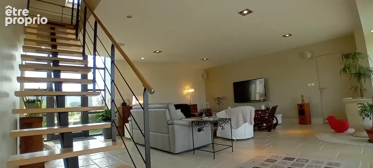 Maison 7 pièces 235 m² à vendre à Saint-Epain (37800) - photo 6