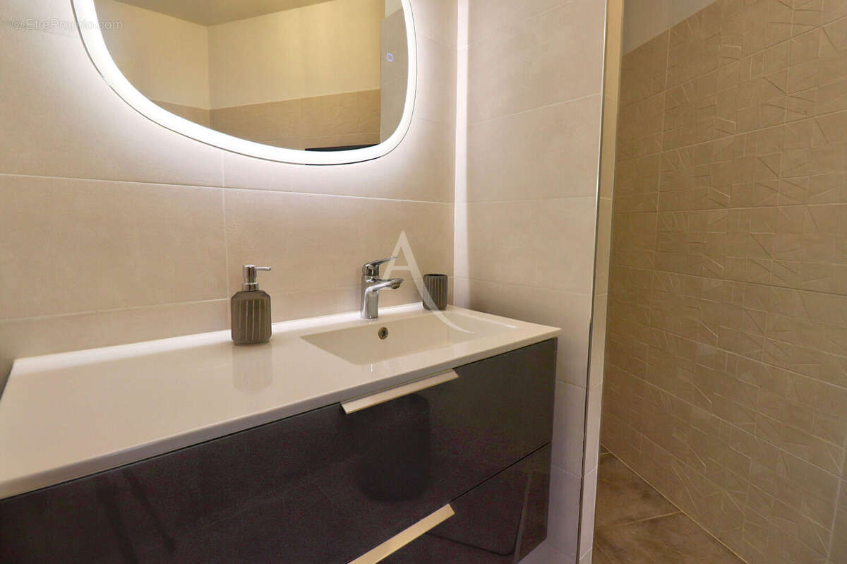 Maison à GREOUX-LES-BAINS