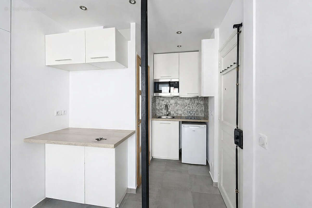 Studio pernety -gaite - refait à neuf  dernier etage - photo 4