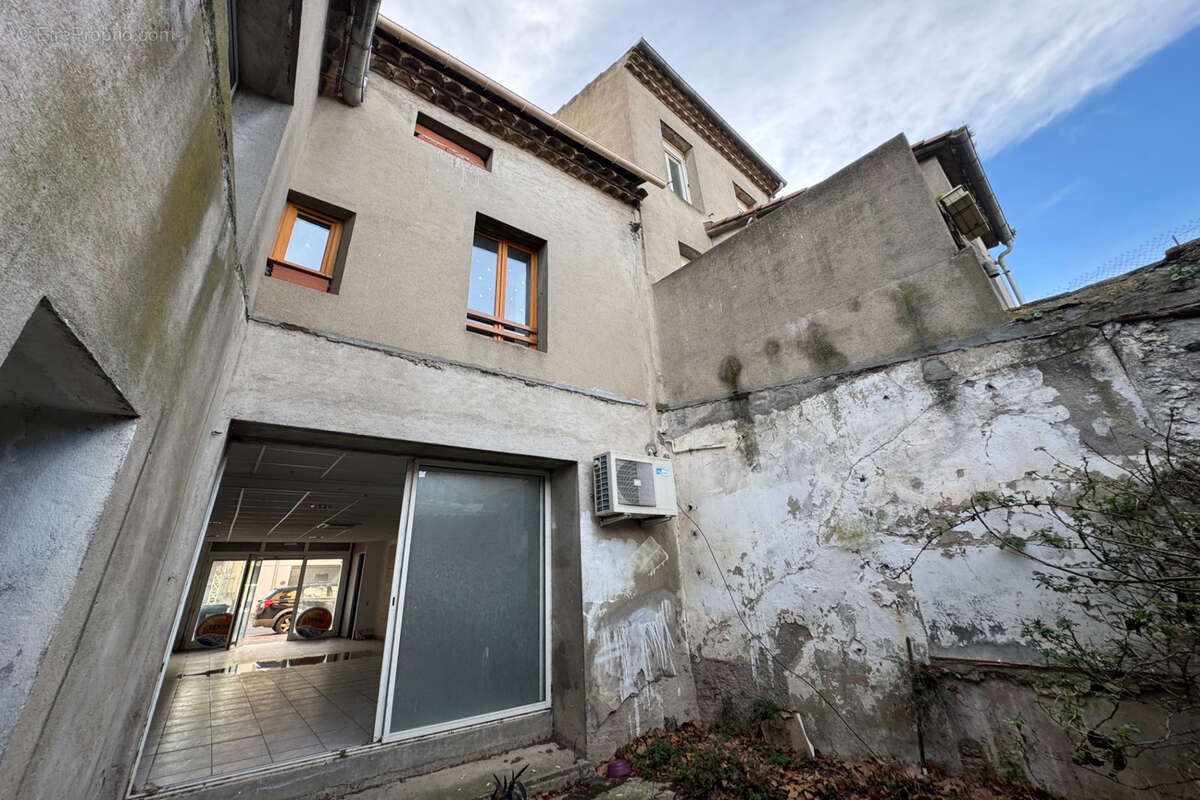 Appartement à LEZIGNAN-CORBIERES