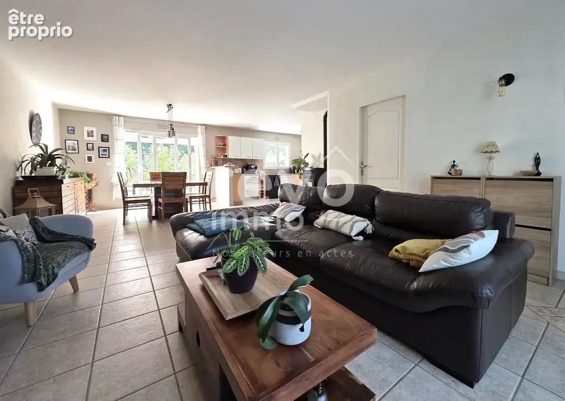 Plain-pied familiale 155m² SAINT COLOMBAN 44310 - photo 4