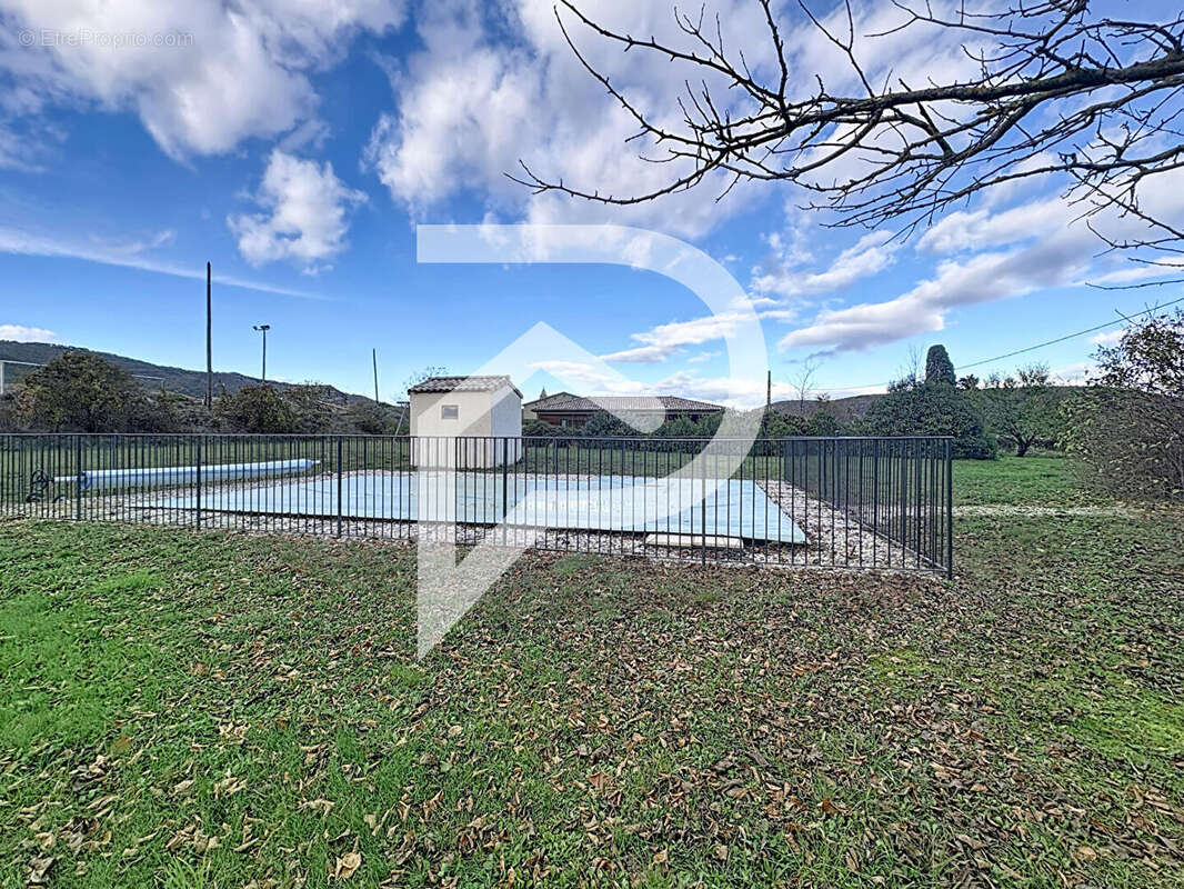 Maison à ALBA-LA-ROMAINE