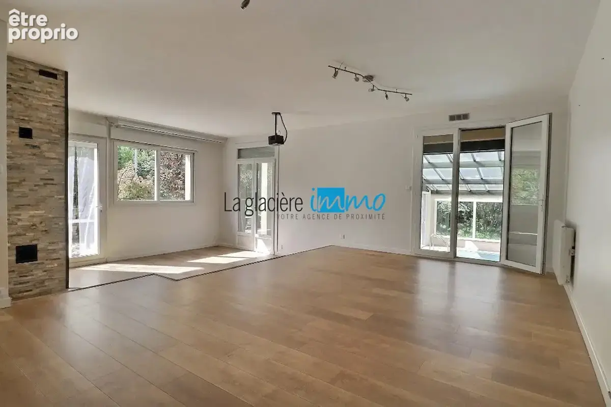 Maison 8 pièces 180 m² à vendre à Aydat (63970) - photo 4