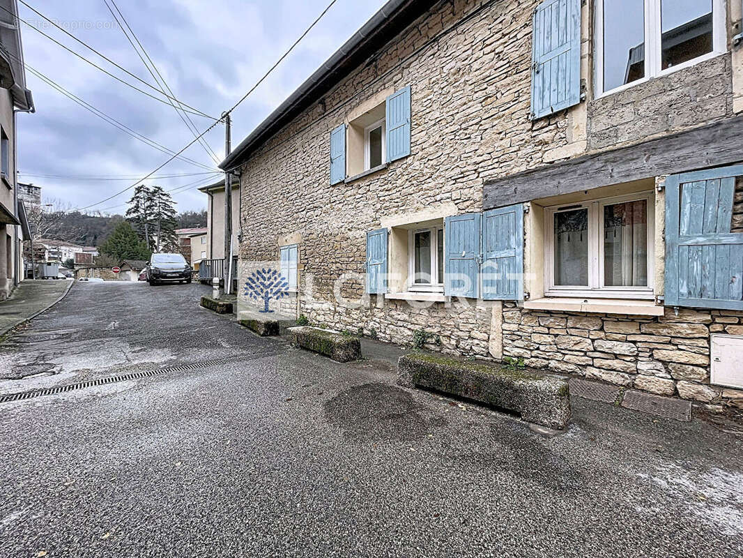 Appartement à BOURGOIN-JALLIEU