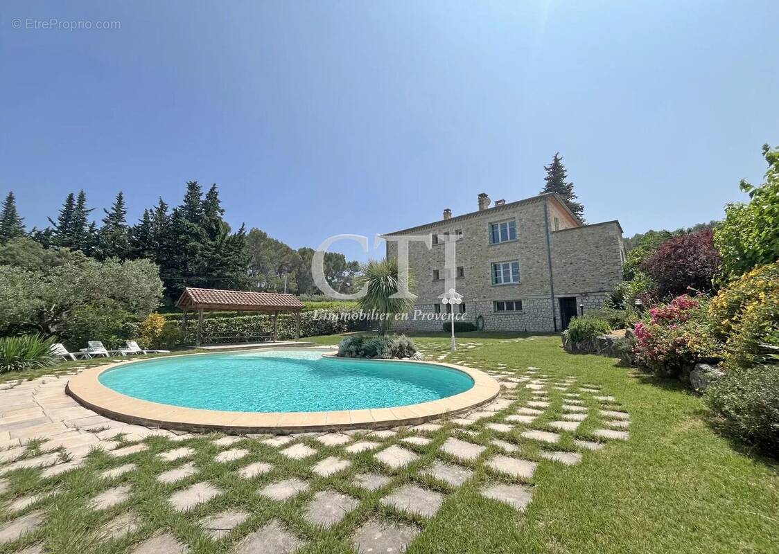 Maison à VAISON-LA-ROMAINE