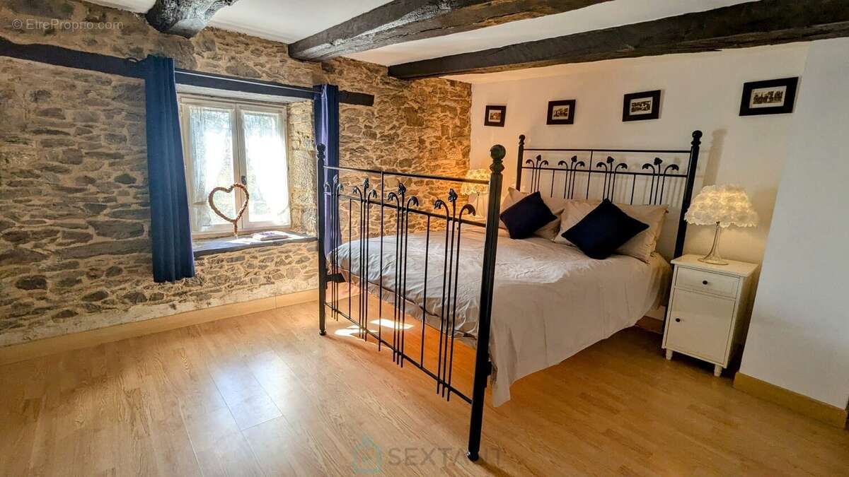 Maison à NOYAL-PONTIVY