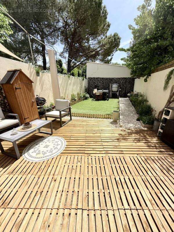 Maison à COURTHEZON