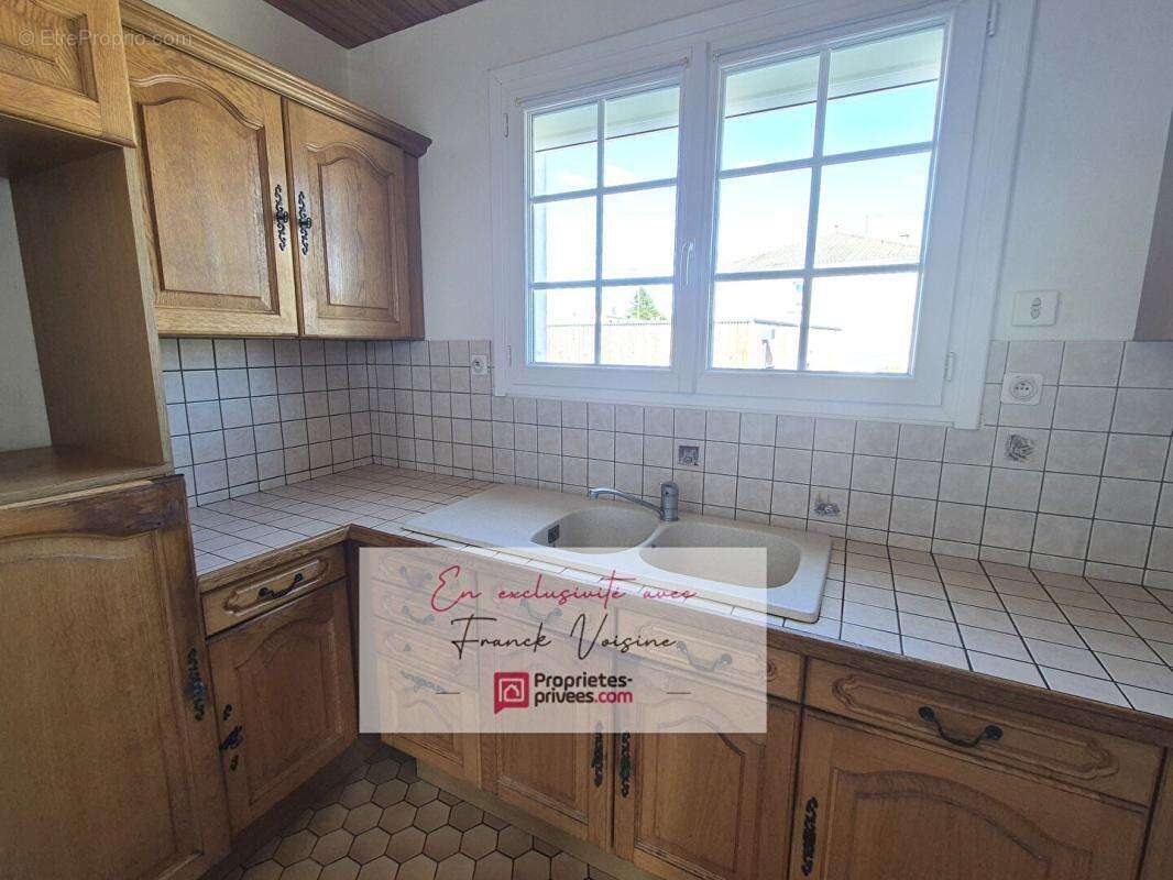 Maison à LES HERBIERS