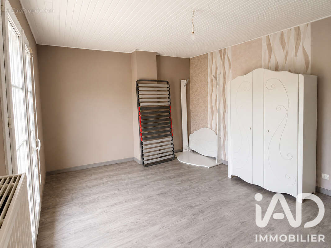 Maison 91 m² à Luce  - photo 7