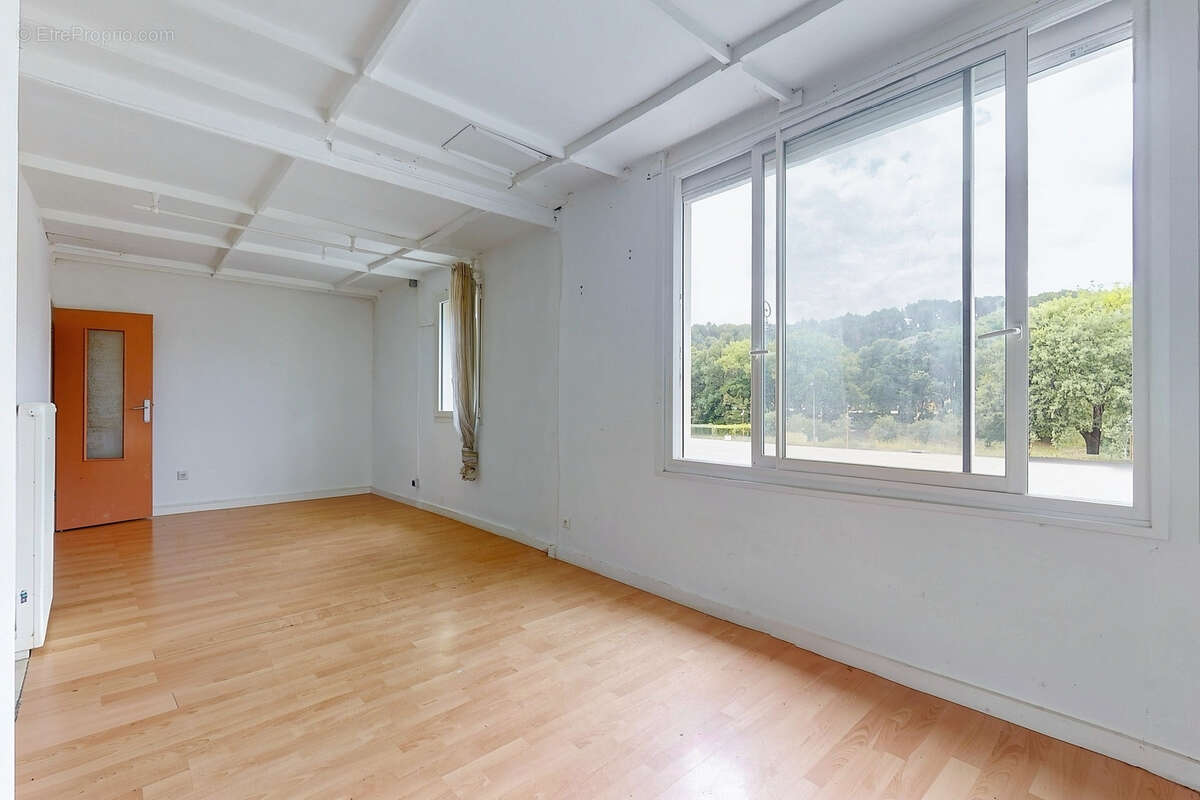 Appartement à MEYRARGUES