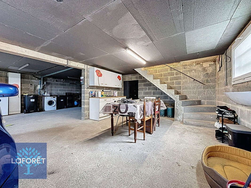 Maison à LA SELLE-EN-LUITRE