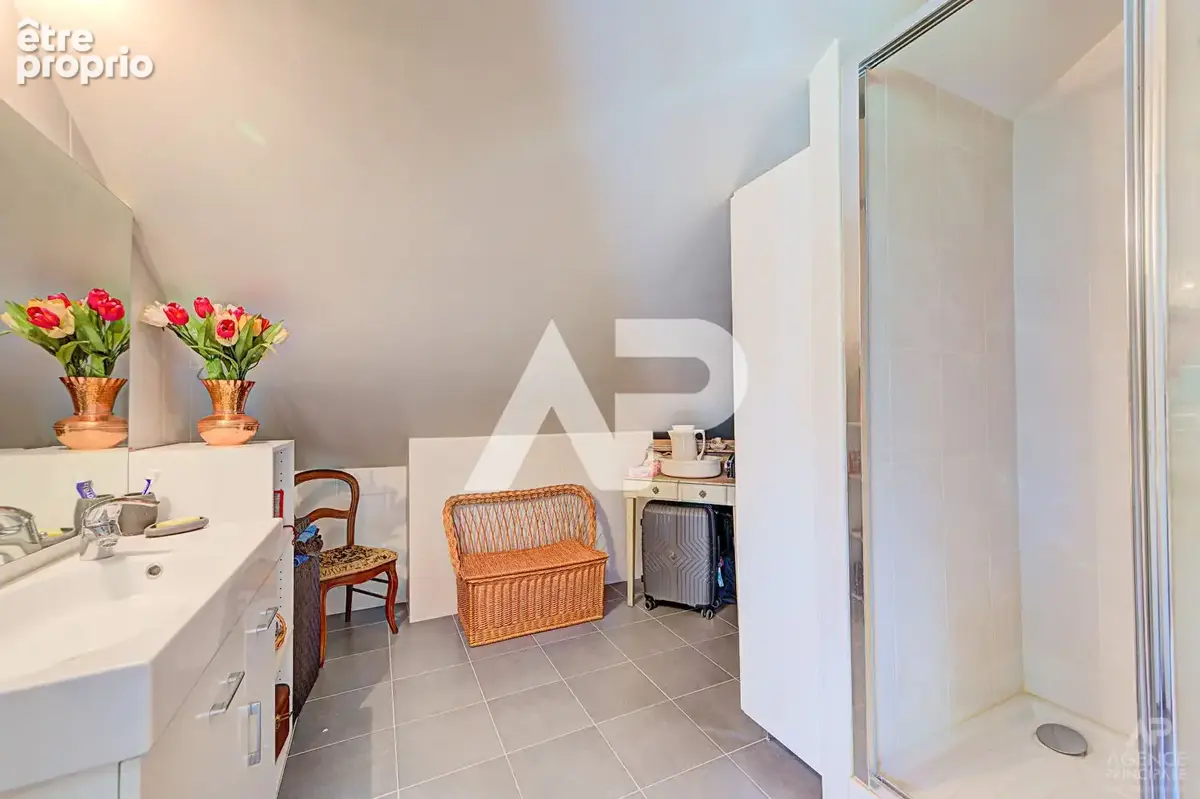Maison Suresnes 7 pièce(s) 161m² - photo 15