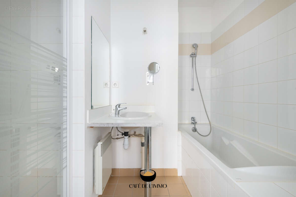 Appartement à MARSEILLE-2E