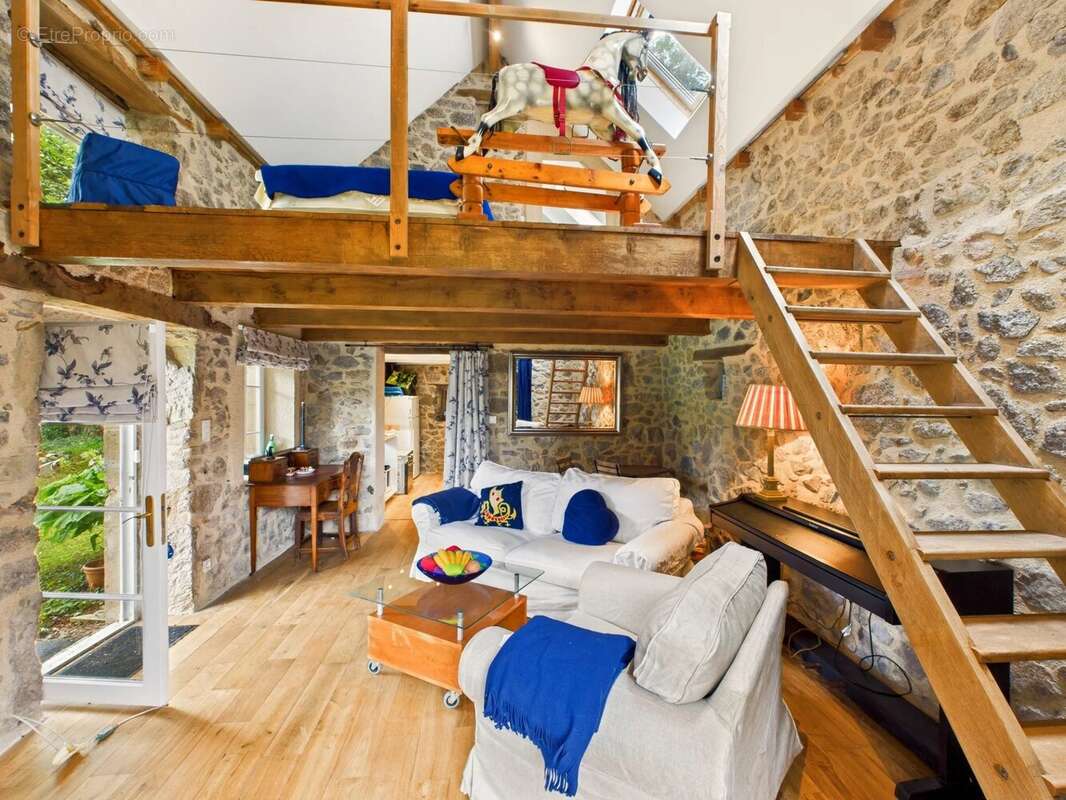 Maison à VAUREILLES