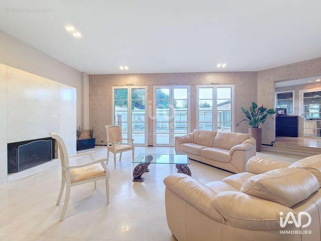 Photo 7 - Maison à LOUVECIENNES