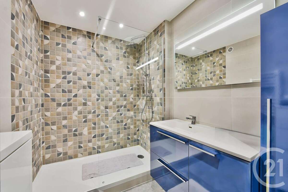 Appartement à NEUVILLE-SUR-SAONE