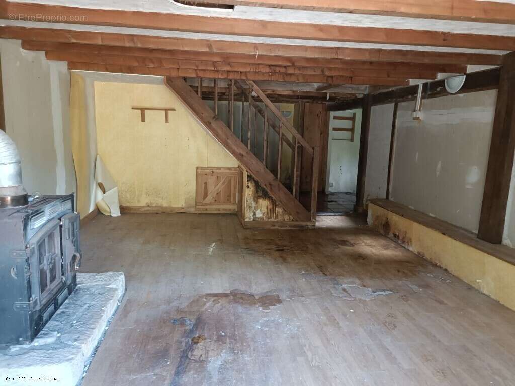 Beau Projet de Rénovation dans un Beau Hameau de Nanteuil-en-Vallée - photo 2